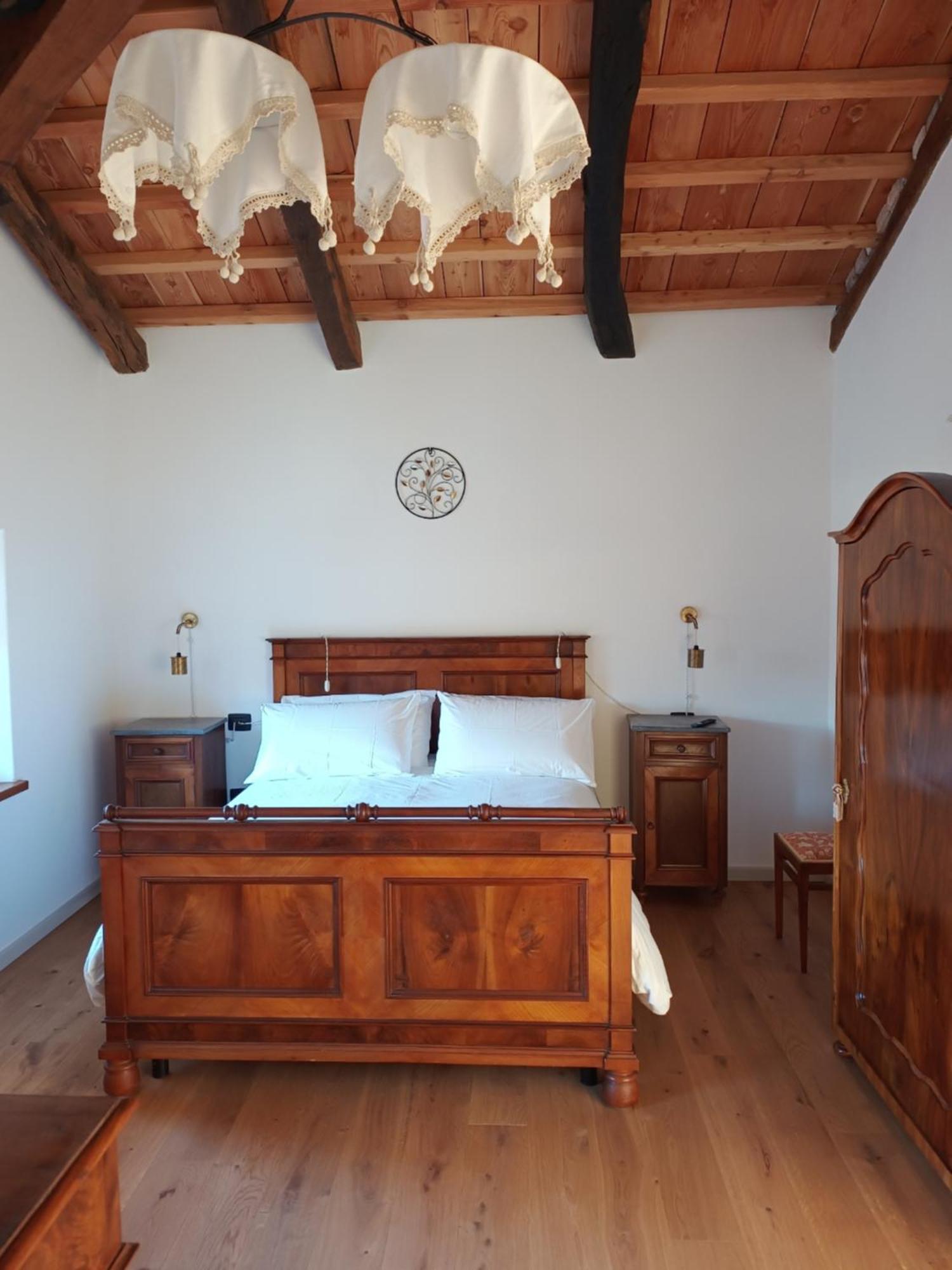 Mediis La Farie B&B 외부 사진